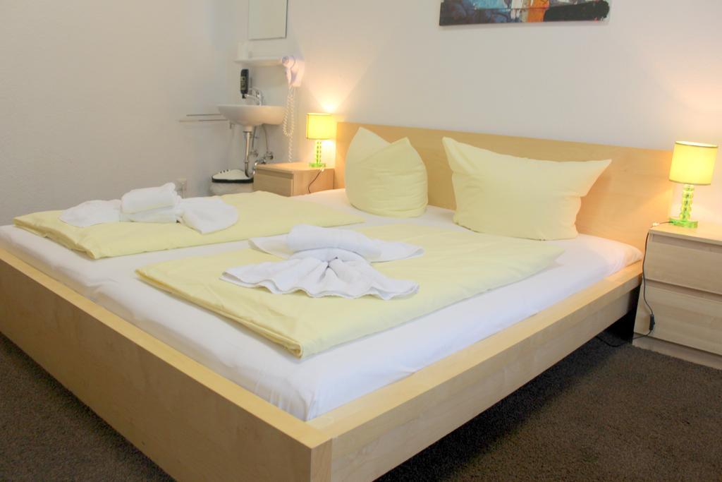 Double Room with Shared Bathroom,256400121:JPEG